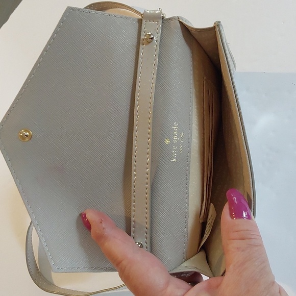 Kate Spade Gray & Silver Polka Dot Mini Crossbody Bag Silver Chain Sz. Mini Bag - Picture 5 of 8